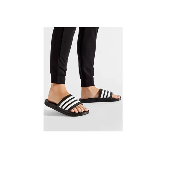 Adidas Adilette Comfort fekete papucs nagyméretben