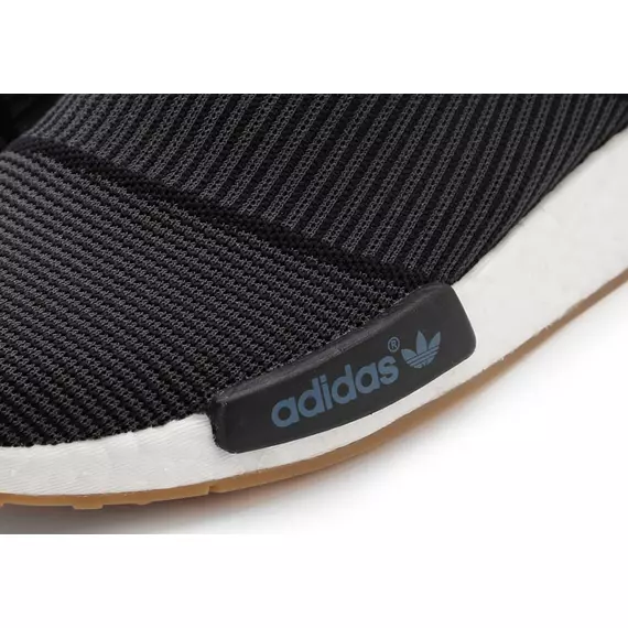 Adidas fekete cipő