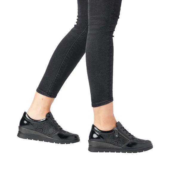 Remonte fekete telitalpú cipő nagyméretben