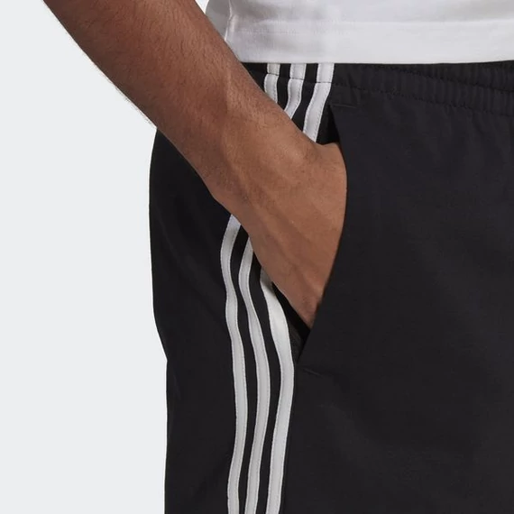 Adidas fekete rövidnadrág