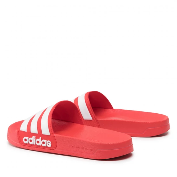 Adidas piros papucs ideális zuhanyozáshoz